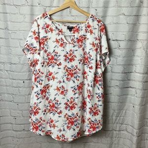 Torrid White Floral Top • Size 3X